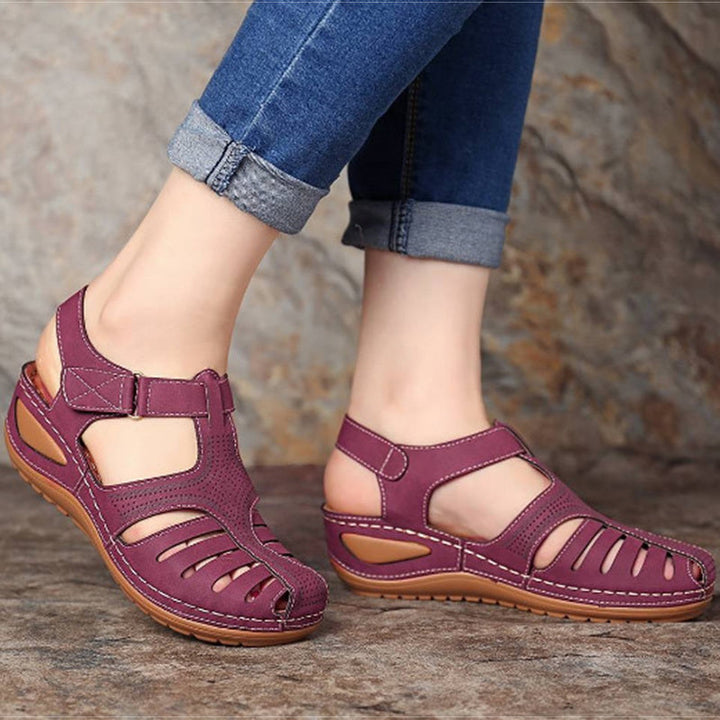 Wendy | Gently Lifted Comfort Sandals