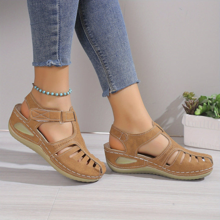 Wendy | Gently Lifted Comfort Sandals